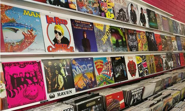 Live music lessons near you Helsinki vintage CD record stores