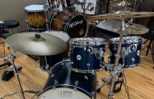 Local music shops Memphis buy drums guitars in your area